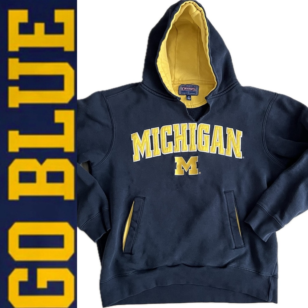 Vintage Women’s M / 6 Faded University of Michigan Spell Out Embroidered Hoodie